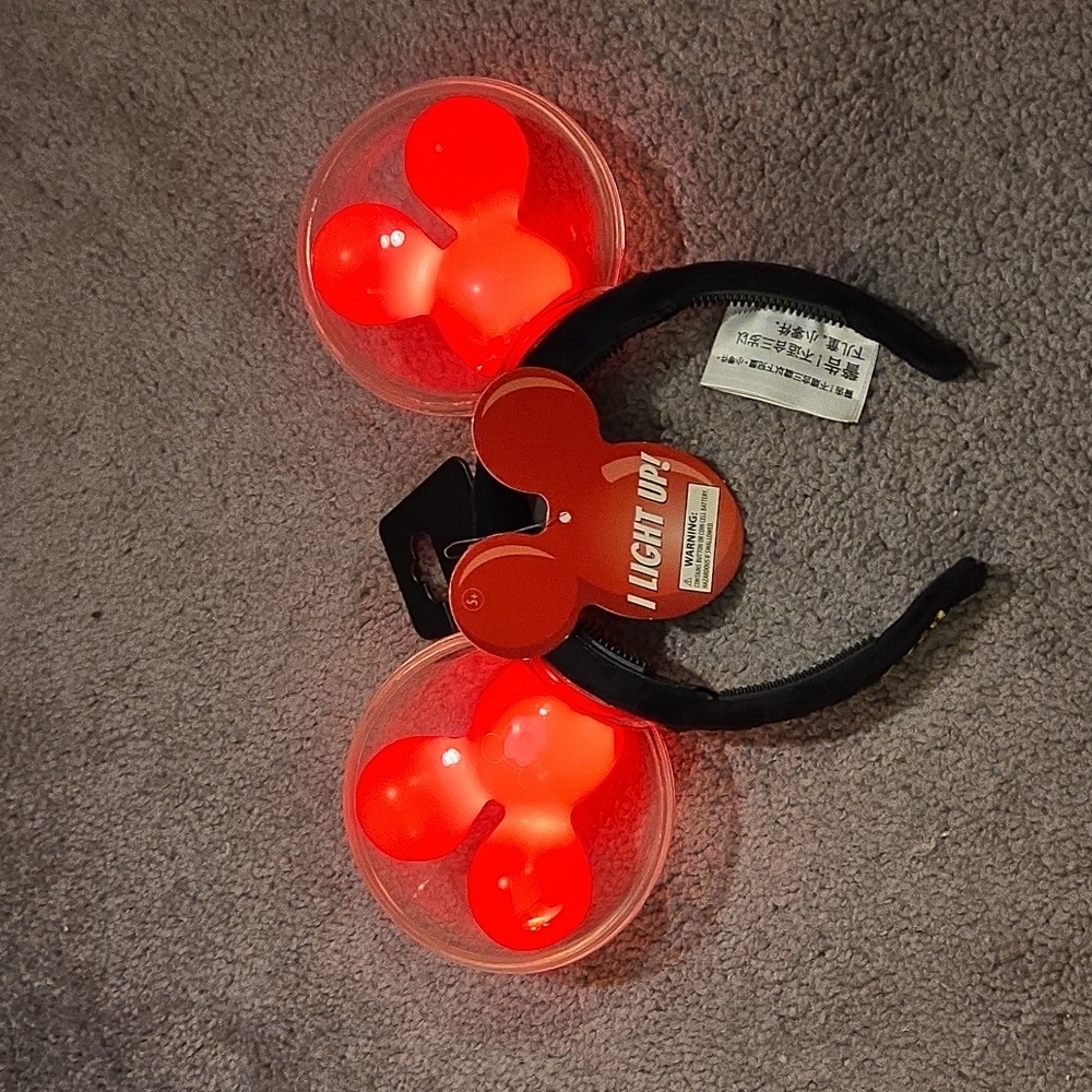 Light-Up Mickey Mouse Ears Headband. Original Disney Parks Merchandise. NWT - Picture 4 of 4